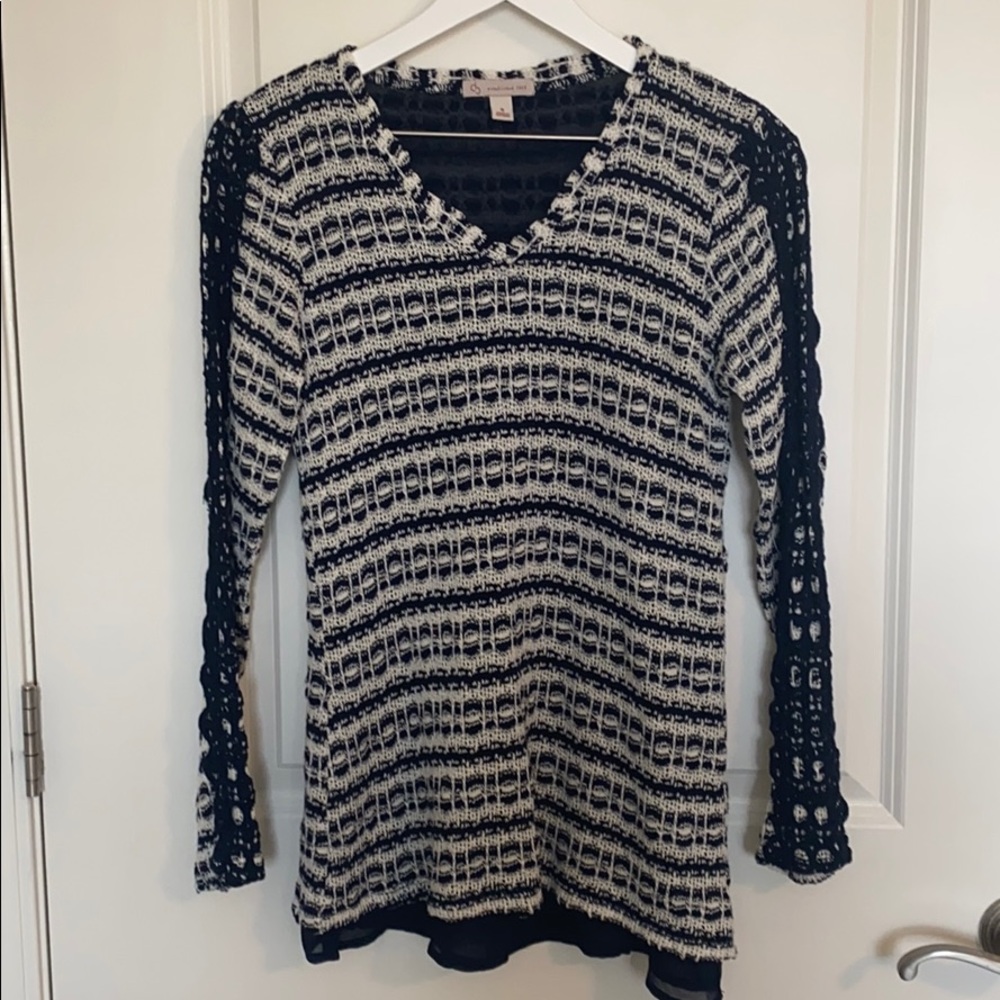 V-neck Navy sweater